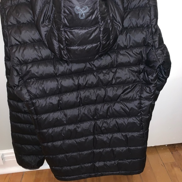 Aritzia light super coat - Picture 3 of 4